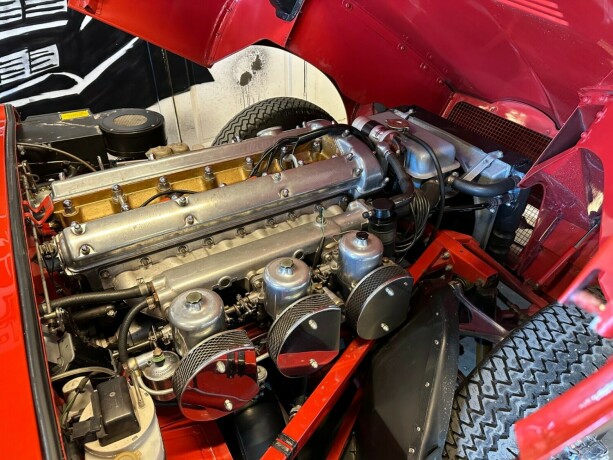 jaguar-e-type-bensin-1967-big-43