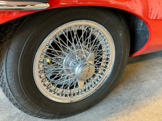 jaguar-e-type-bensin-1967-big-16