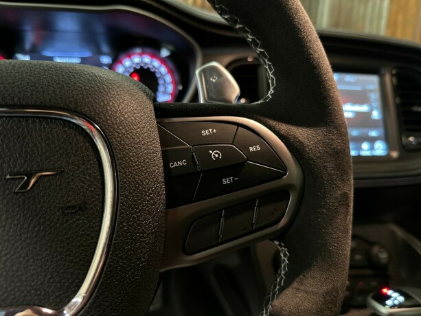 dodge-challenger-bensin-2024-big-29
