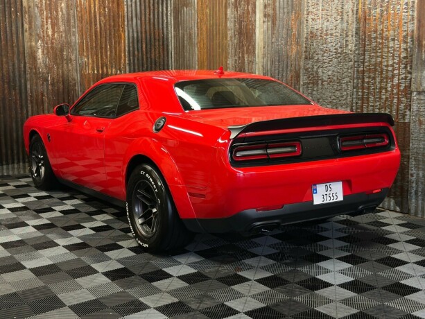 dodge-challenger-bensin-2024-big-12
