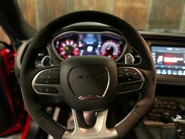 dodge-challenger-bensin-2024-big-27