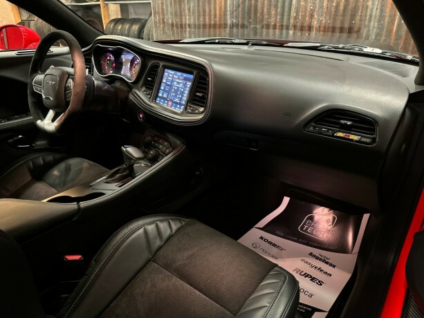 dodge-challenger-bensin-2024-big-38