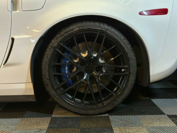 chevrolet-corvette-bensin-2010-big-9
