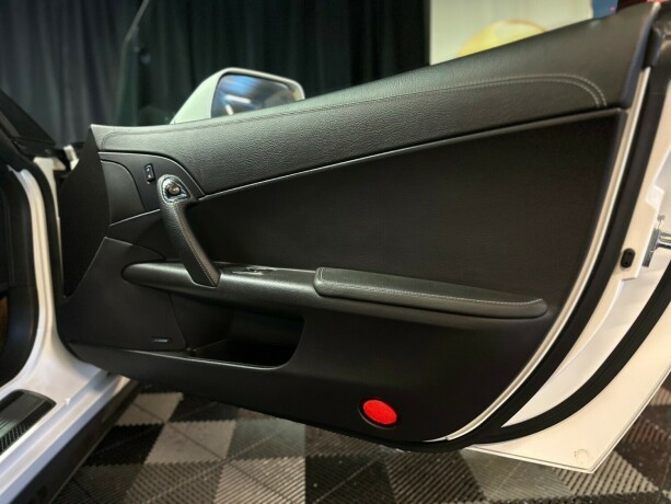 chevrolet-corvette-bensin-2010-big-37