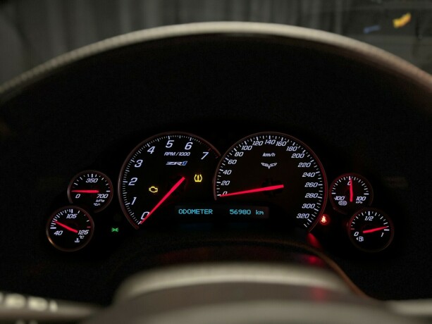 chevrolet-corvette-bensin-2010-big-55