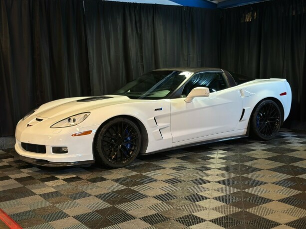 chevrolet-corvette-bensin-2010-big-2