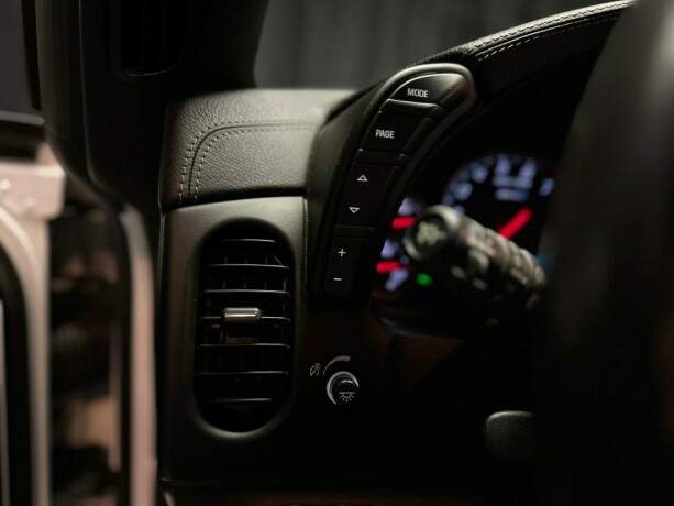 chevrolet-corvette-bensin-2010-big-56
