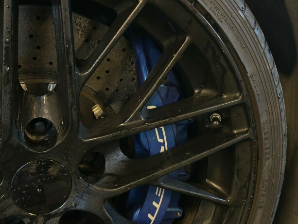 chevrolet-corvette-bensin-2010-big-12