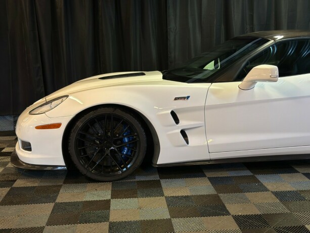 chevrolet-corvette-bensin-2010-big-6