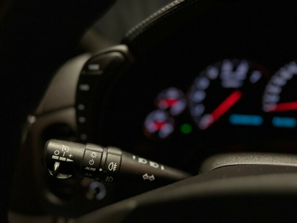 chevrolet-corvette-bensin-2010-big-57