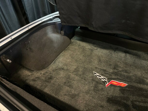 chevrolet-corvette-bensin-2010-big-62