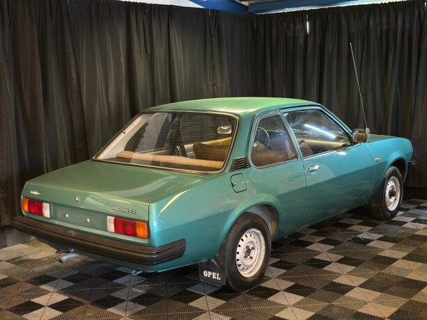 opel-ascona-bensin-1980-big-14