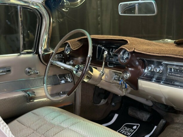cadillac-deville-bensin-1960-big-27
