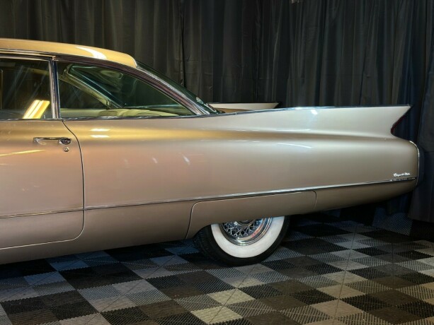 cadillac-deville-bensin-1960-big-6