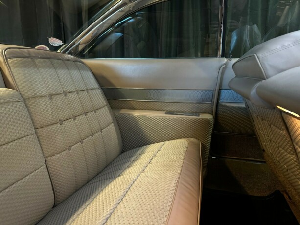 cadillac-deville-bensin-1960-big-53