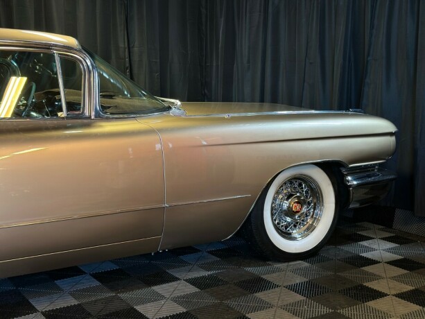 cadillac-deville-bensin-1960-big-20