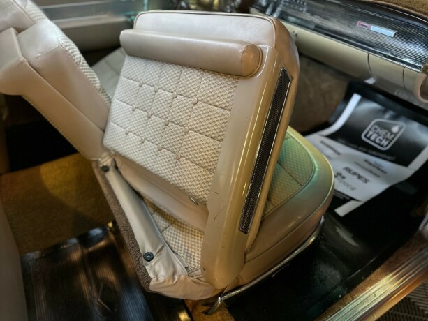 cadillac-deville-bensin-1960-big-51