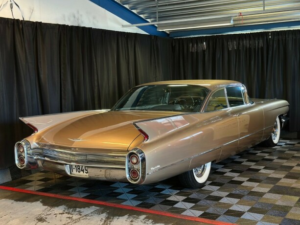 cadillac-deville-bensin-1960-big-14
