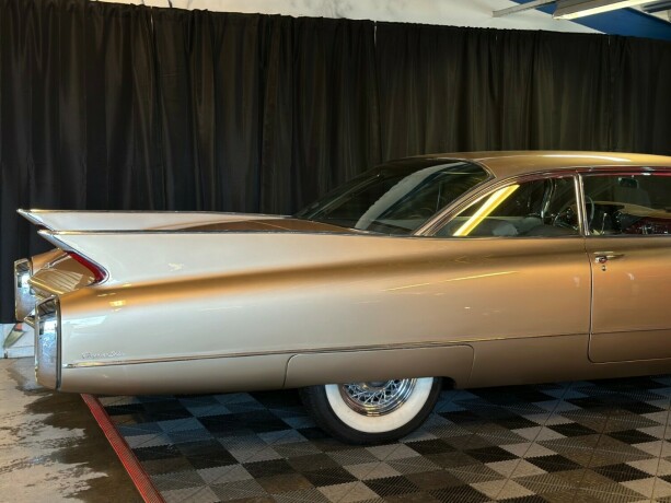 cadillac-deville-bensin-1960-big-19