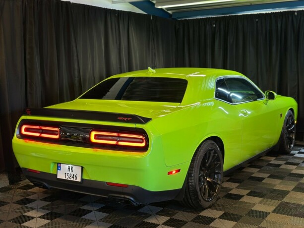 dodge-challenger-bensin-2015-big-16