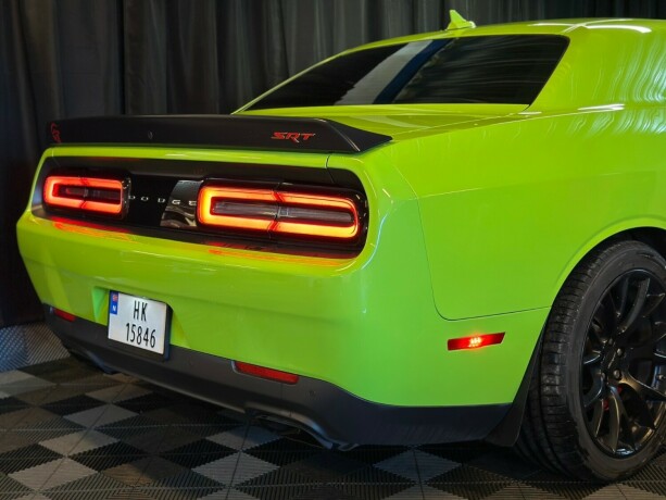 dodge-challenger-bensin-2015-big-19