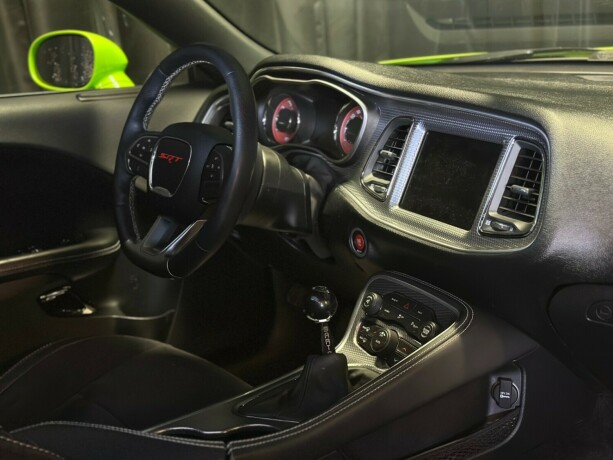 dodge-challenger-bensin-2015-big-29