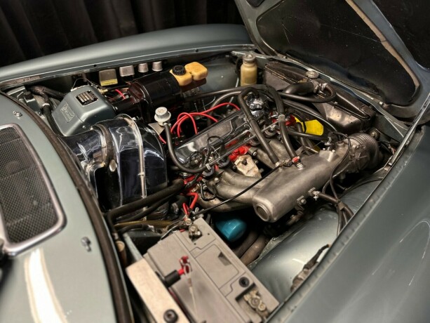 volvo-p1800-bensin-1970-big-48