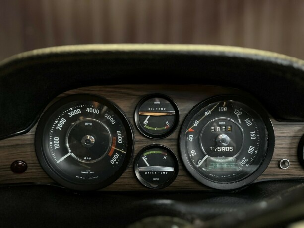 volvo-p1800-bensin-1970-big-35