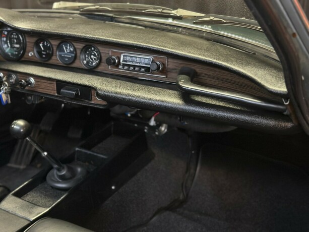 volvo-p1800-bensin-1970-big-25
