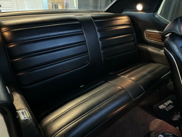 oldsmobile-cutlass-bensin-1972-big-45