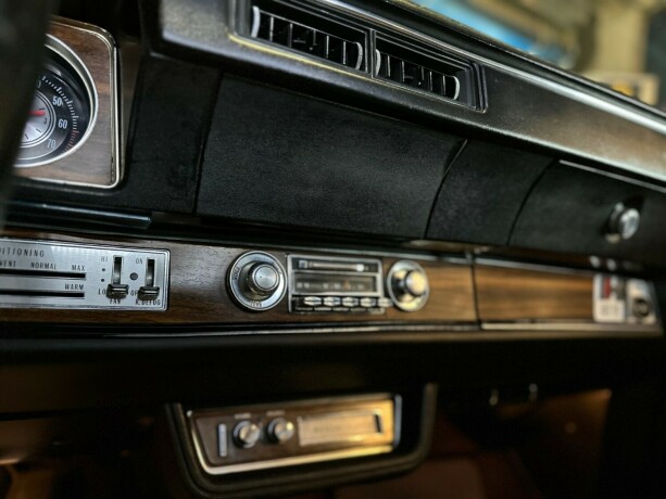 oldsmobile-cutlass-bensin-1972-big-38