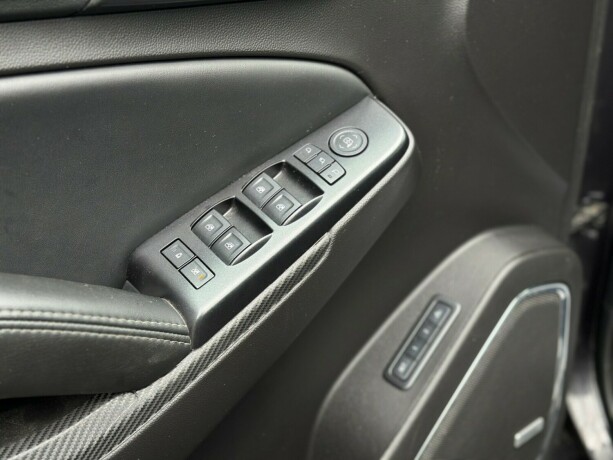 chevrolet-suburban-bensin-2016-big-31