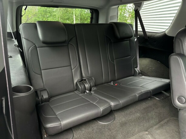 chevrolet-suburban-bensin-2016-big-65