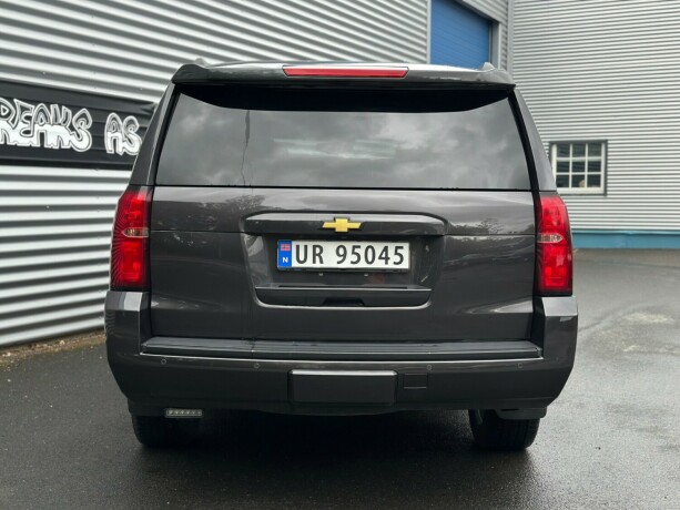 chevrolet-suburban-bensin-2016-big-17