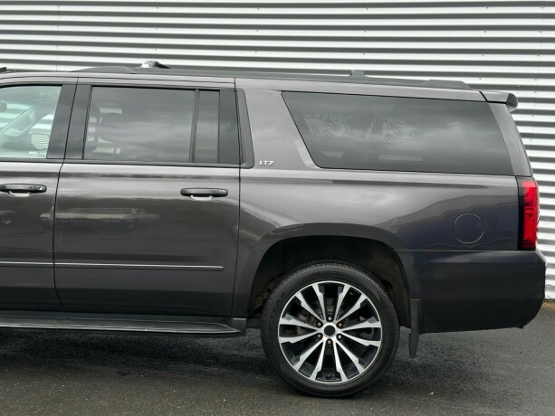 chevrolet-suburban-bensin-2016-big-3
