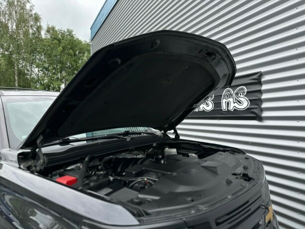 chevrolet-suburban-bensin-2016-big-83