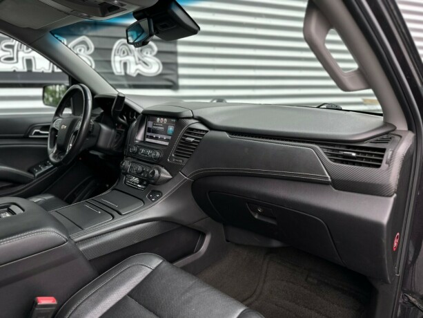 chevrolet-suburban-bensin-2016-big-22