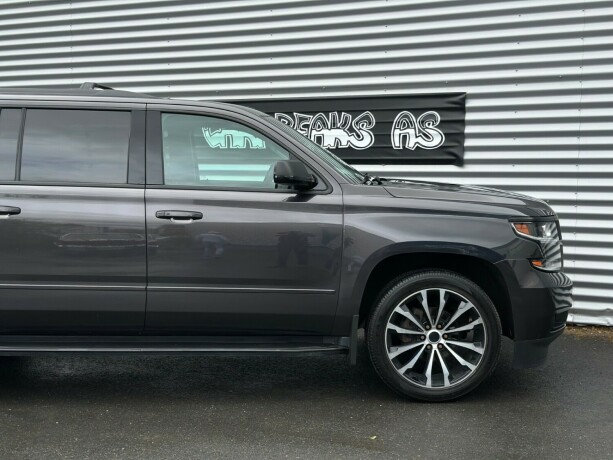 chevrolet-suburban-bensin-2016-big-13