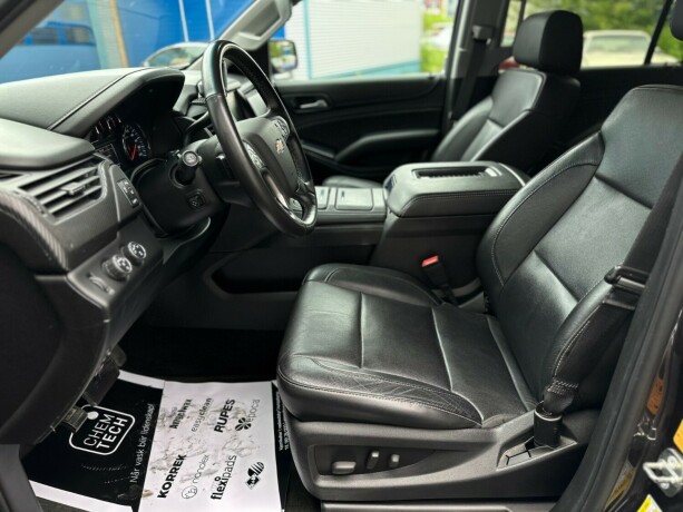 chevrolet-suburban-bensin-2016-big-26