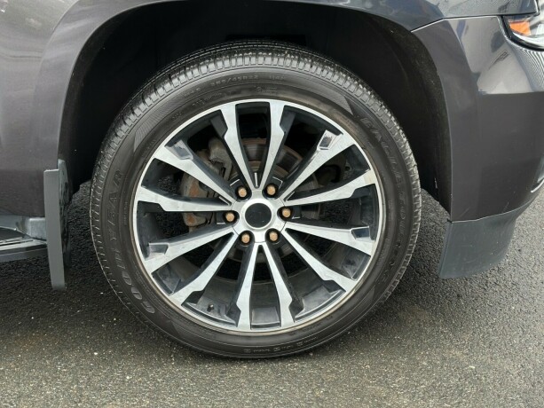 chevrolet-suburban-bensin-2016-big-15