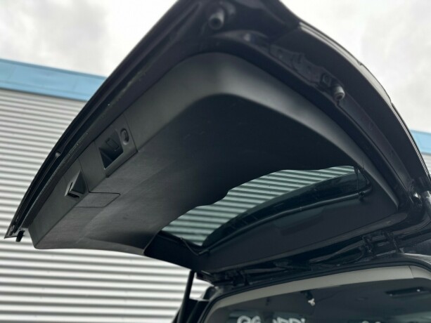 chevrolet-suburban-bensin-2016-big-78