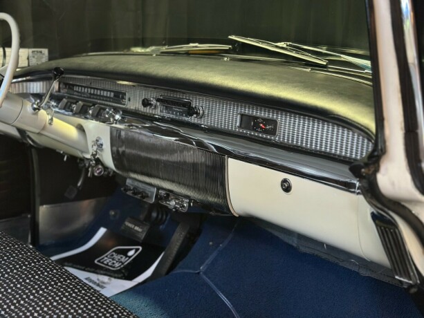 buick-andre-bensin-1956-big-33