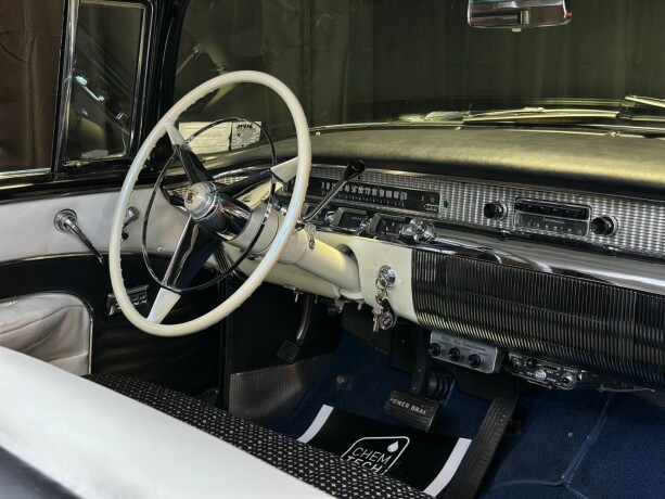 buick-andre-bensin-1956-big-32