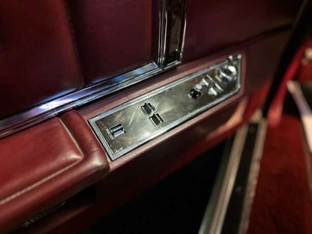 lincoln-continental-bensin-1978-big-34