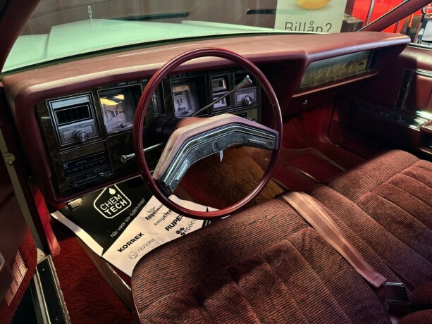 lincoln-continental-bensin-1978-big-32
