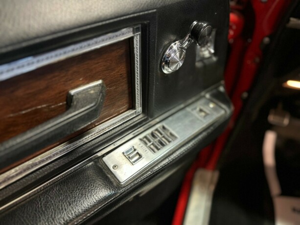 cadillac-deville-bensin-1968-big-30