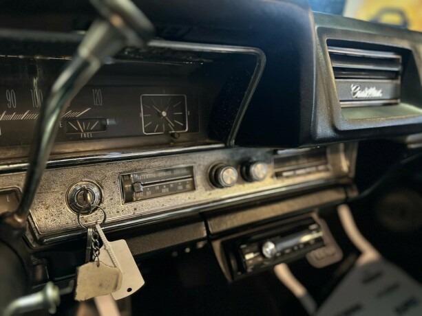 cadillac-deville-bensin-1968-big-34