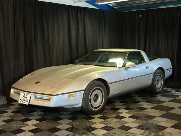 chevrolet-corvette-bensin-1983-big-0