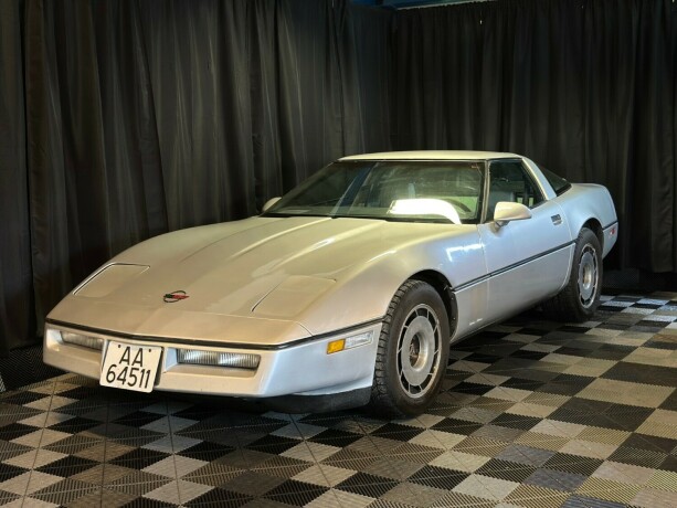 chevrolet-corvette-bensin-1983-big-1