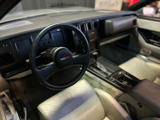 chevrolet-corvette-bensin-1983-big-22